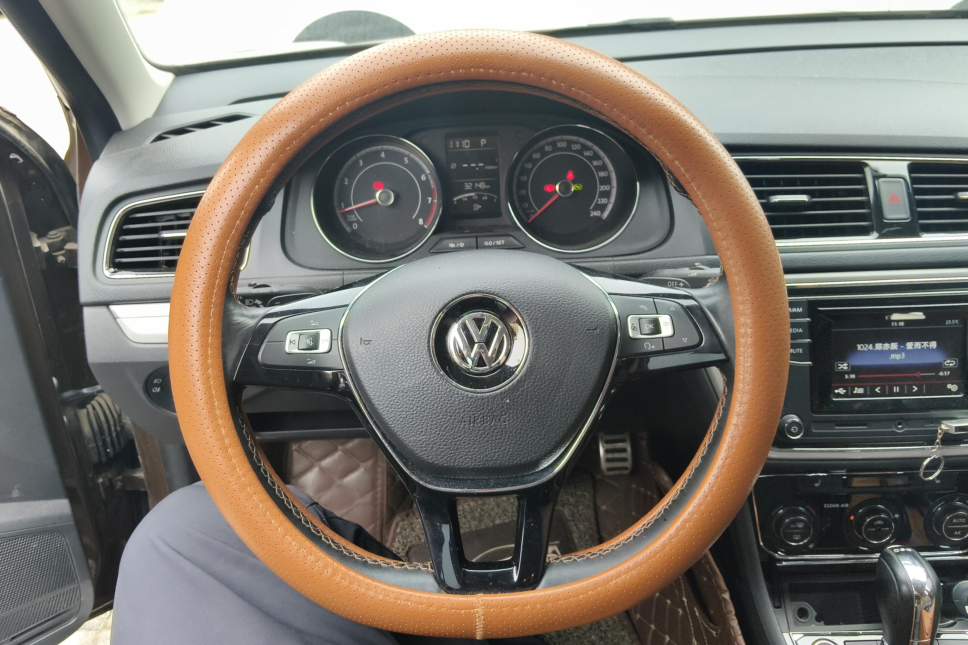 Volkswagen Cross Lavida 2017 immagine di auto #19