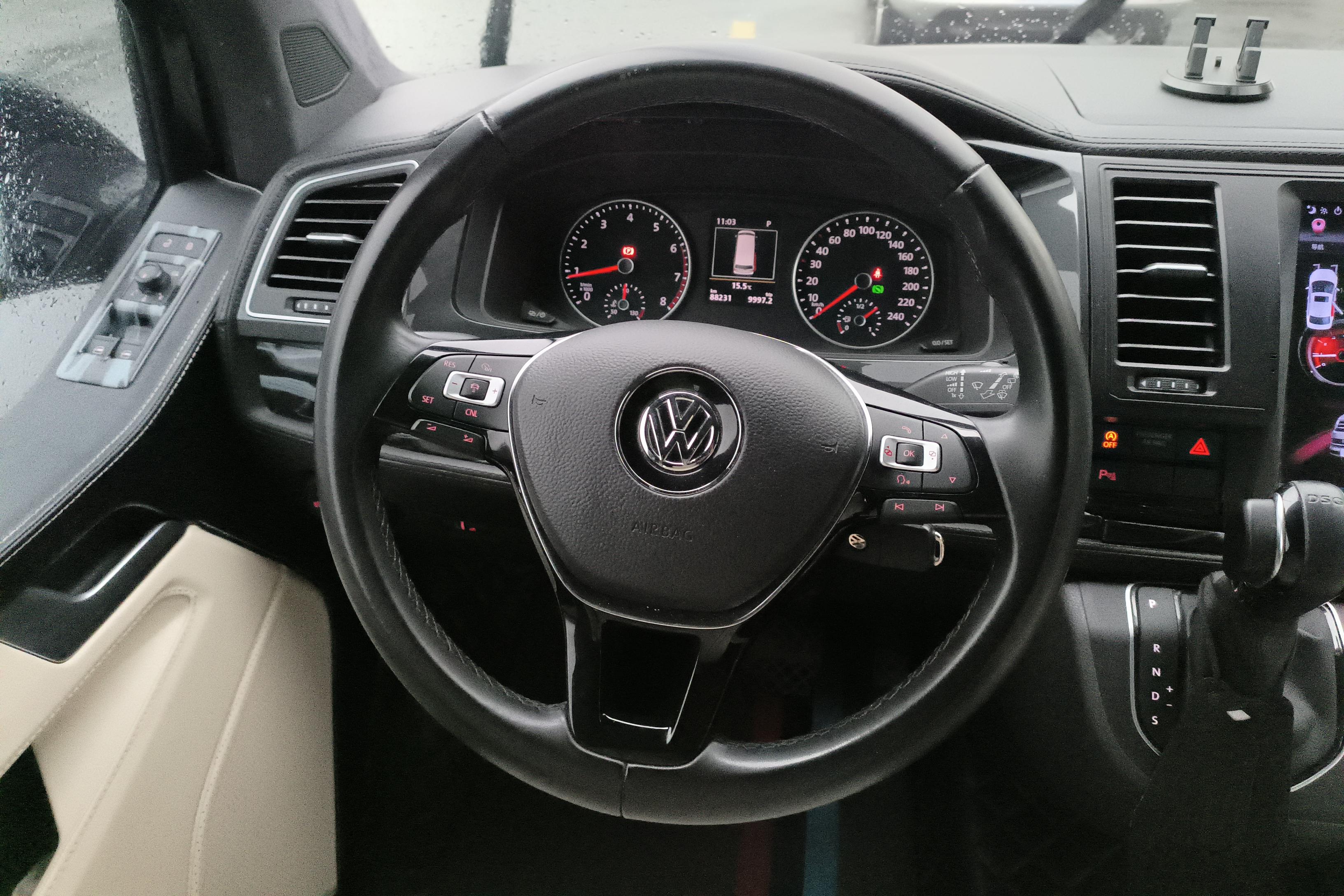 Volkswagen Caravelle 2020 car image #19