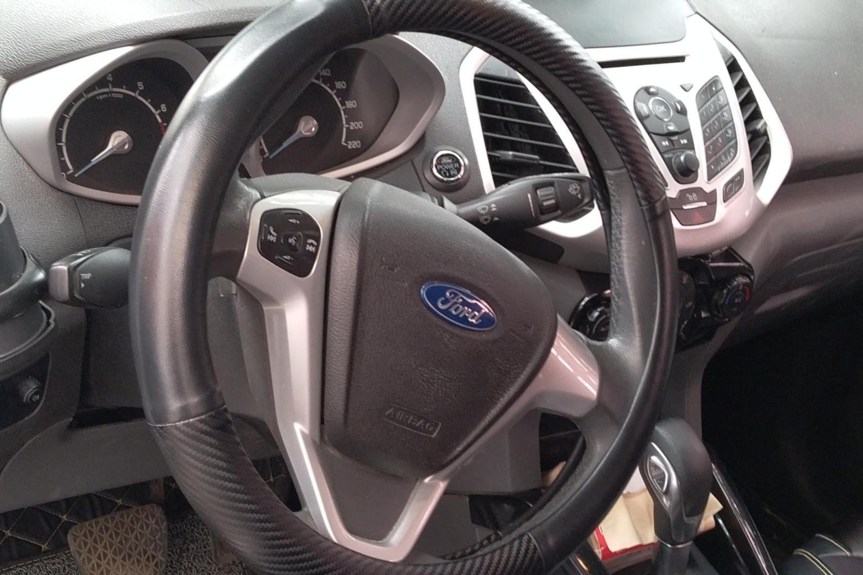 Ford EcoSport 2014 car image #19