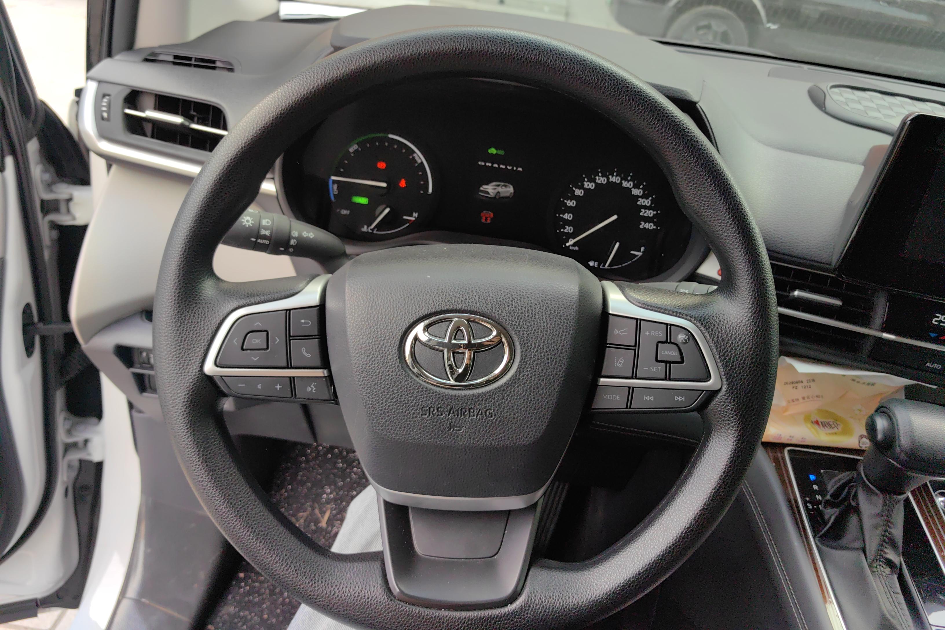 Toyota Granvia 2024 immagine di auto #19