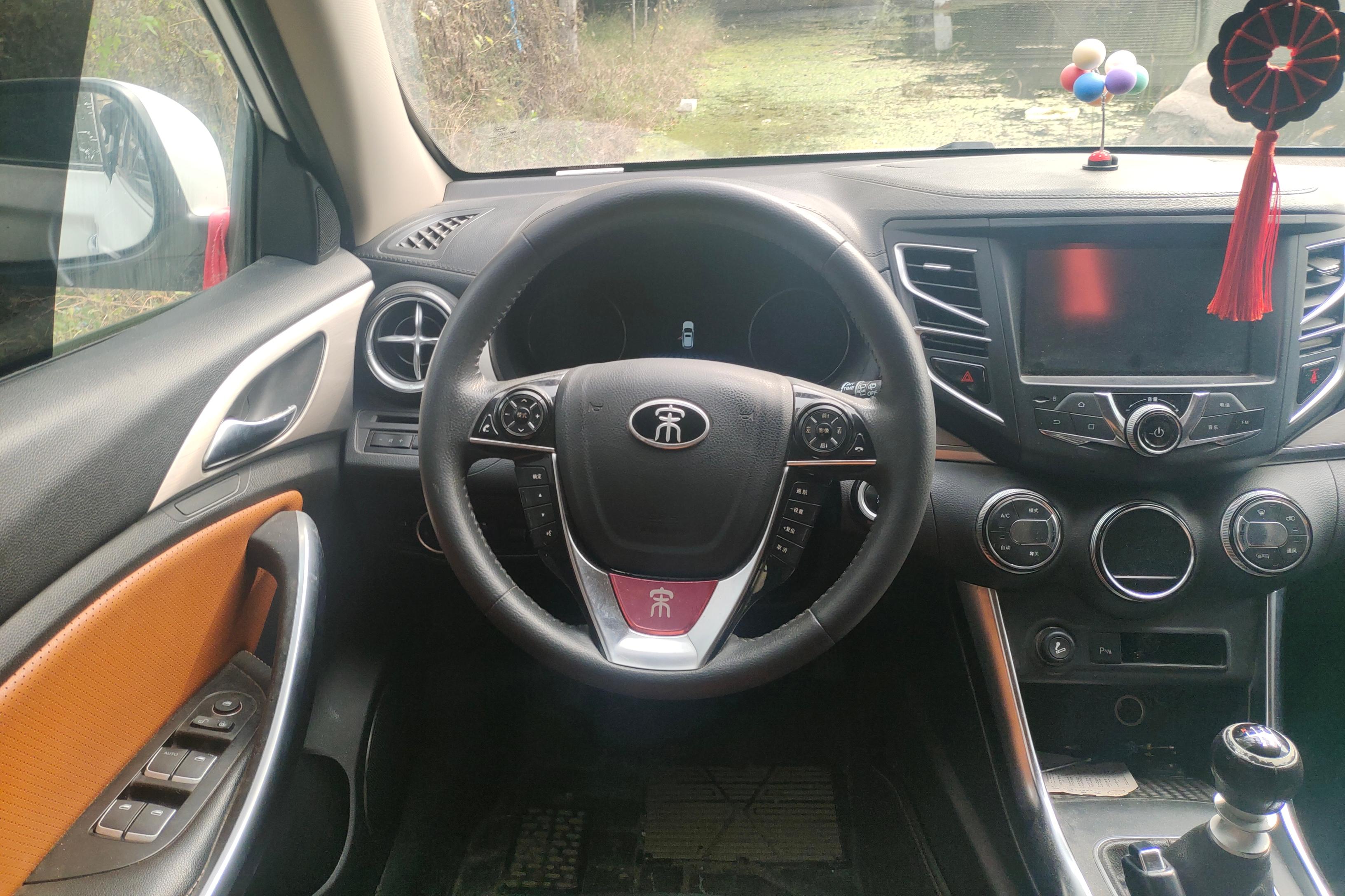 BYD Song 2015 car image #19