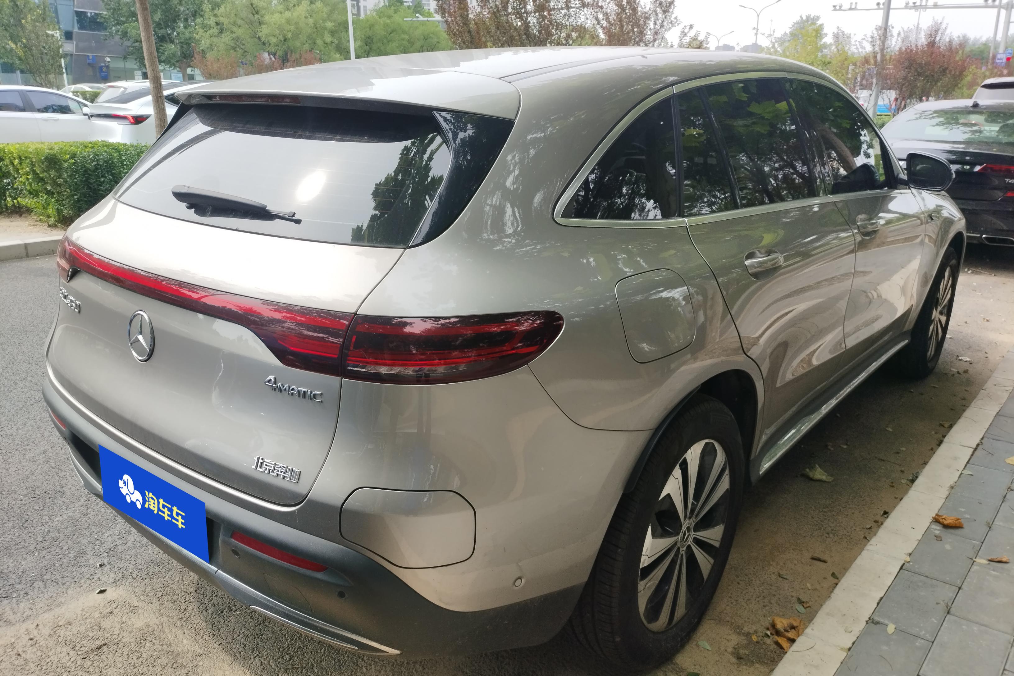 Mercedes-Benz EQC Class 2021 car image #19