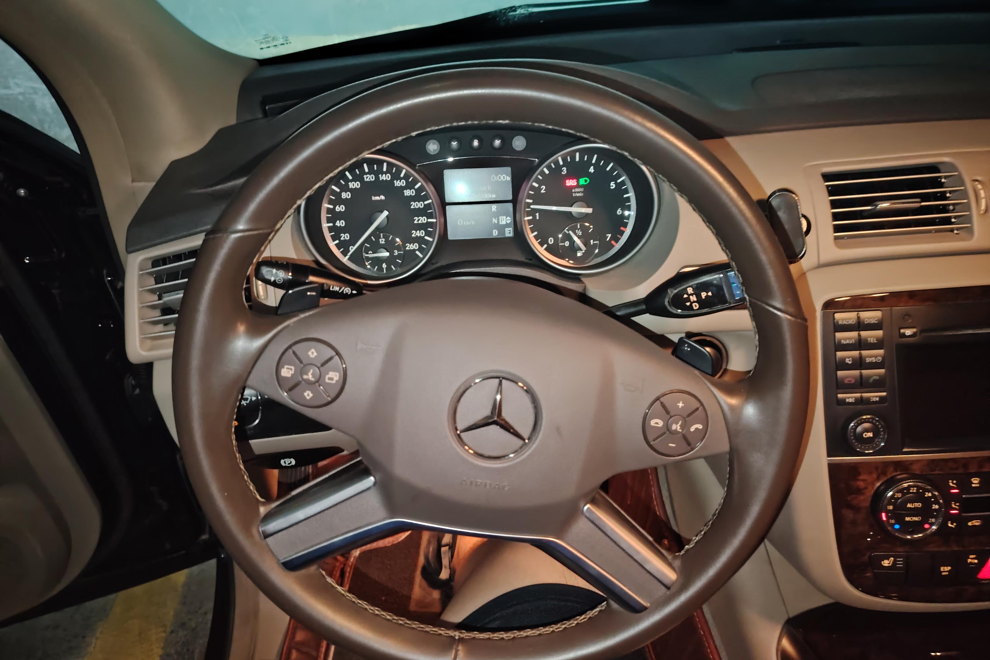 Mercedes-Benz R Class 2012 #19 Mercedes-Benz R Class 2012 car image #19