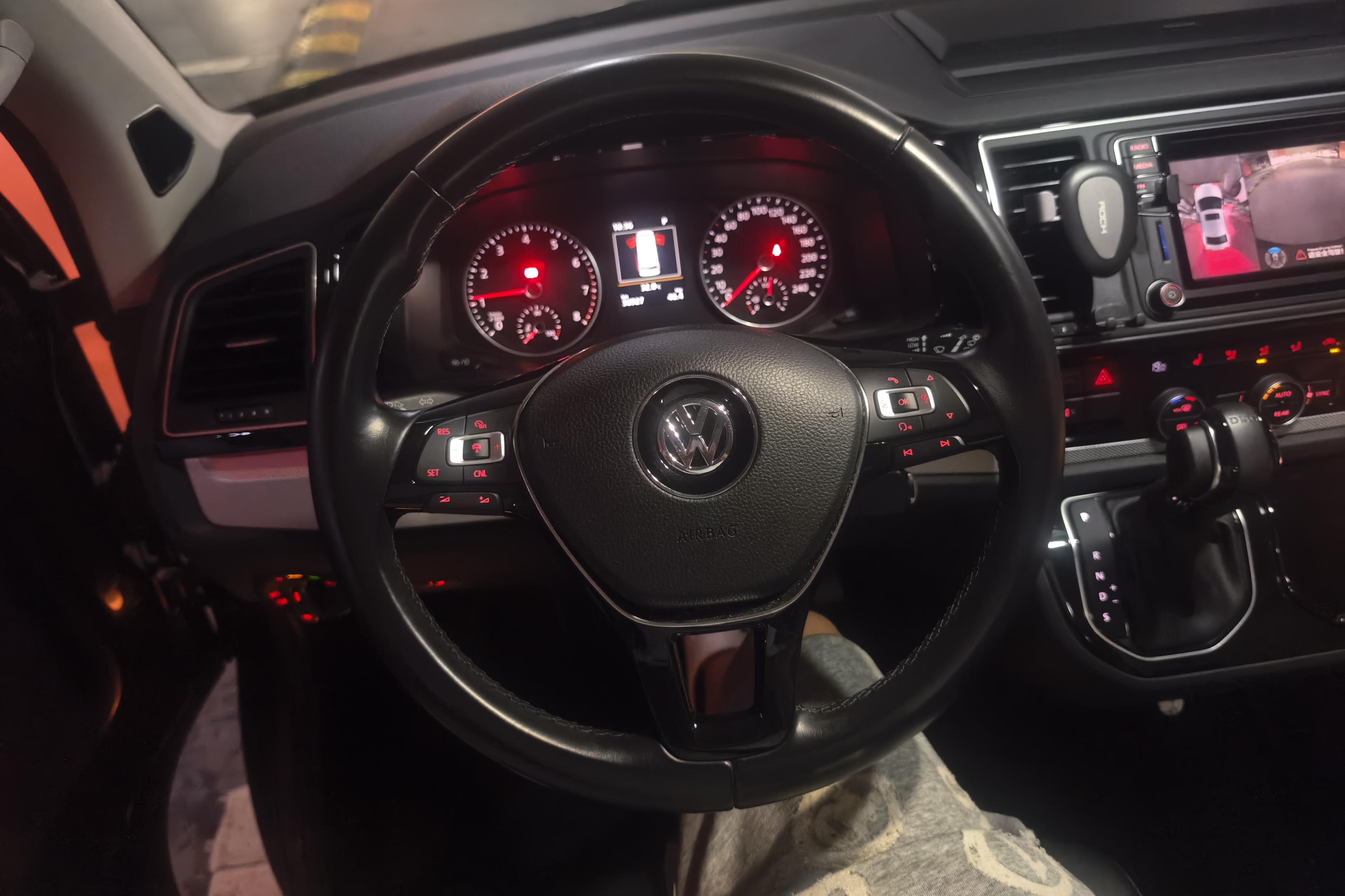 Volkswagen Multivan 2017 #19 Volkswagen Multivan 2017 imagem de carro #19