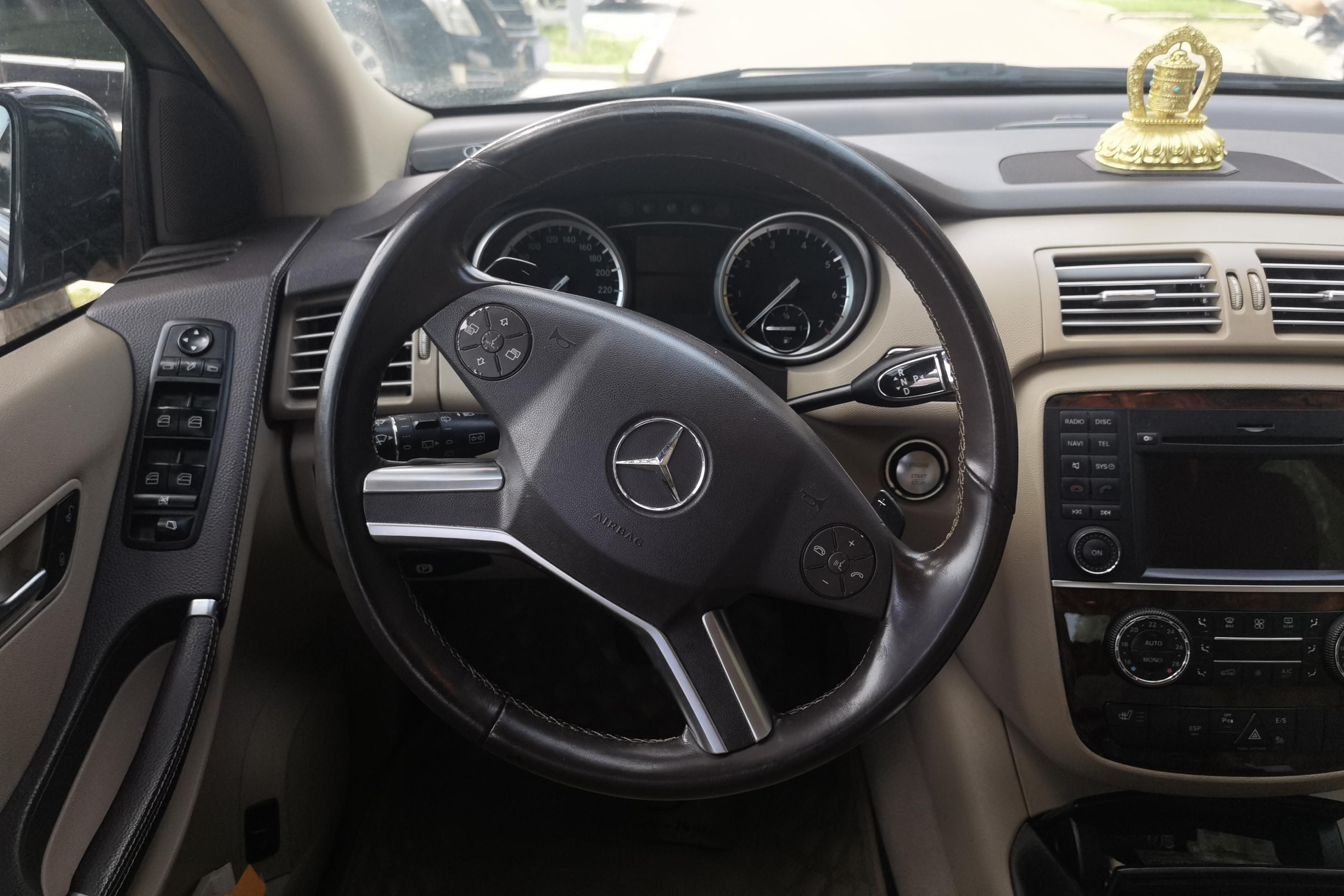 Mercedes-Benz R Class 2011 #19 Mercedes-Benz R Class 2011 car image #19