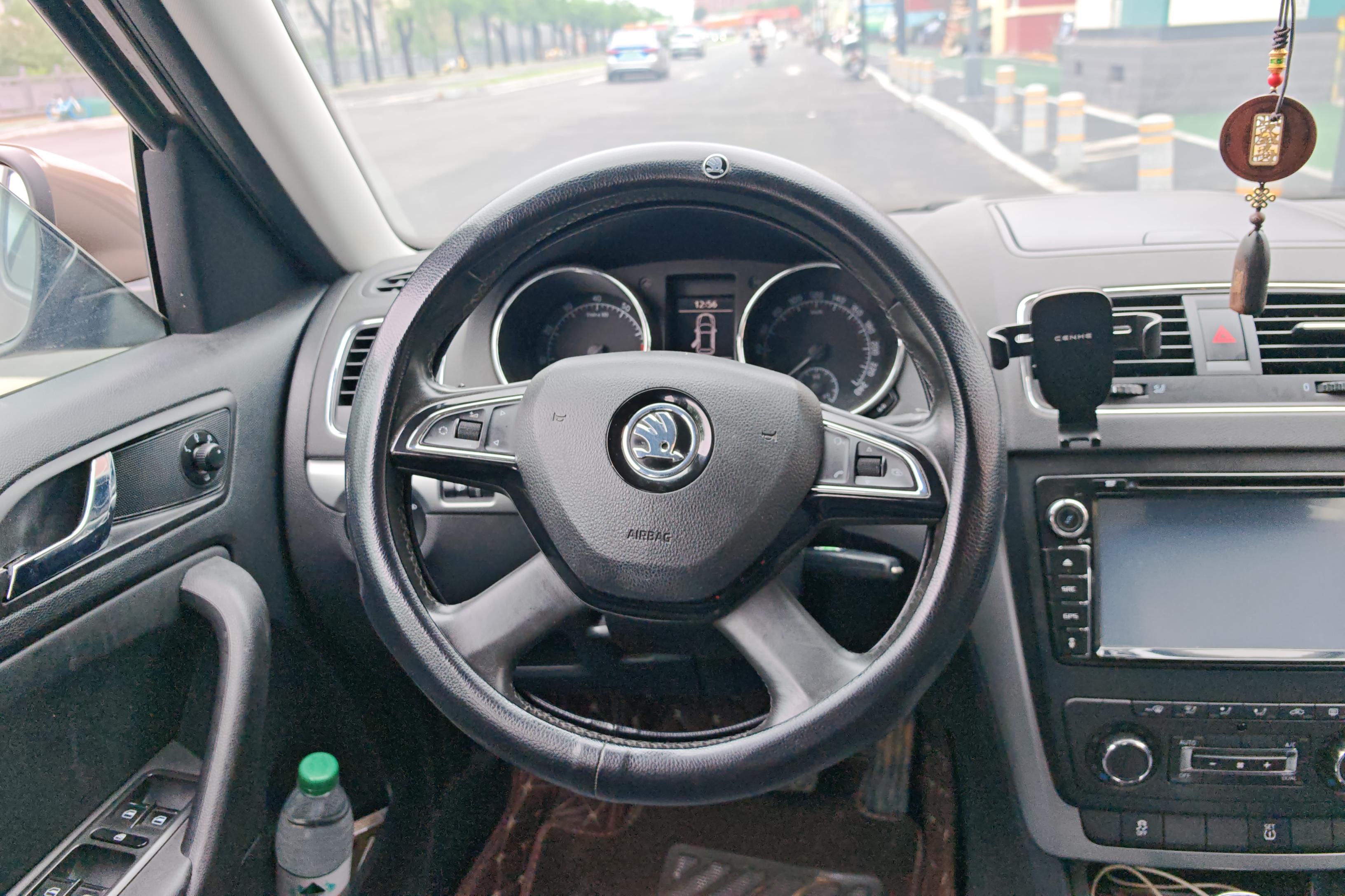 Skoda Yeti 2014 car image #19