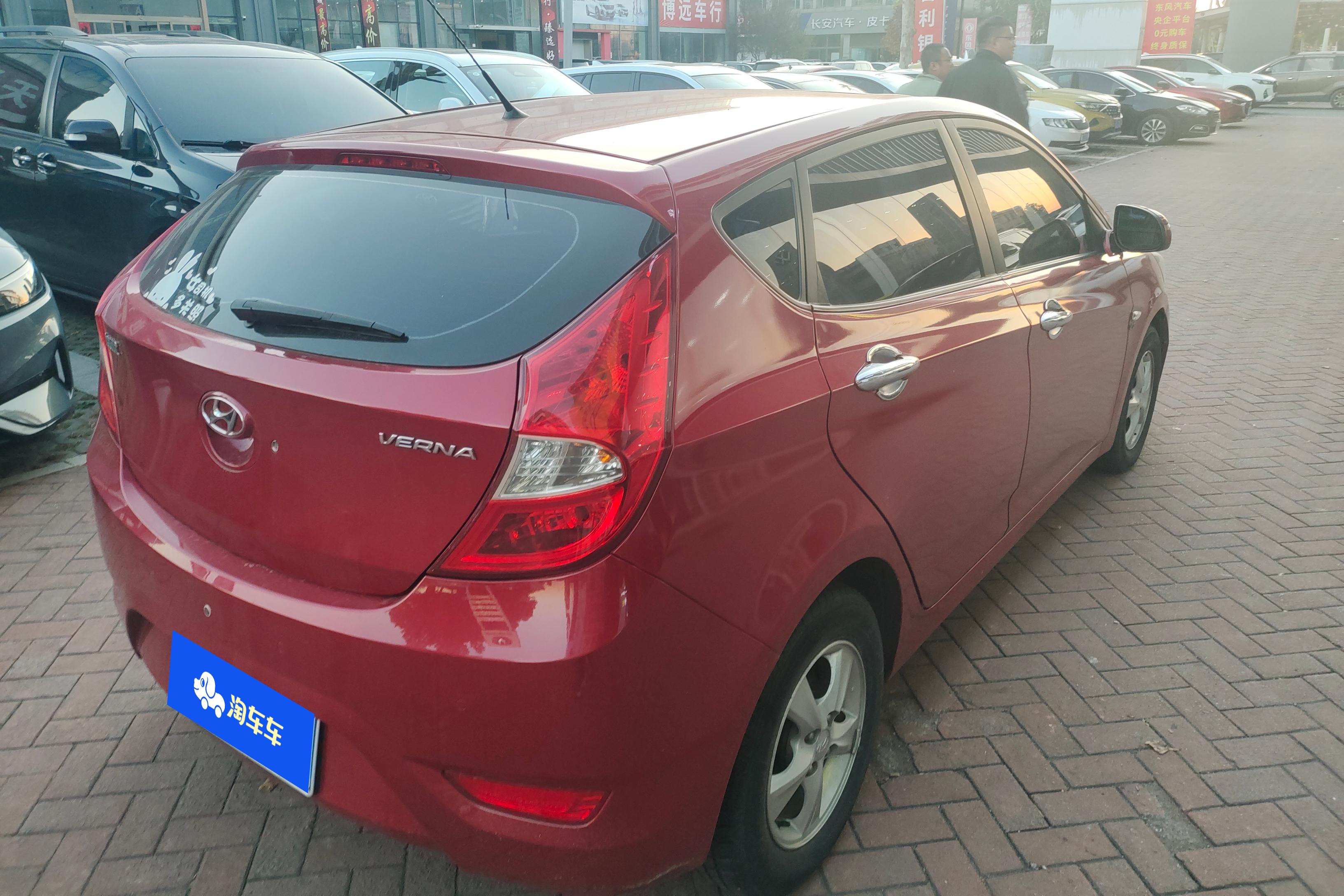 Hyundai Reina Hatchback 2014 #19 Hyundai Reina Hatchback 2014 immagine di auto #19