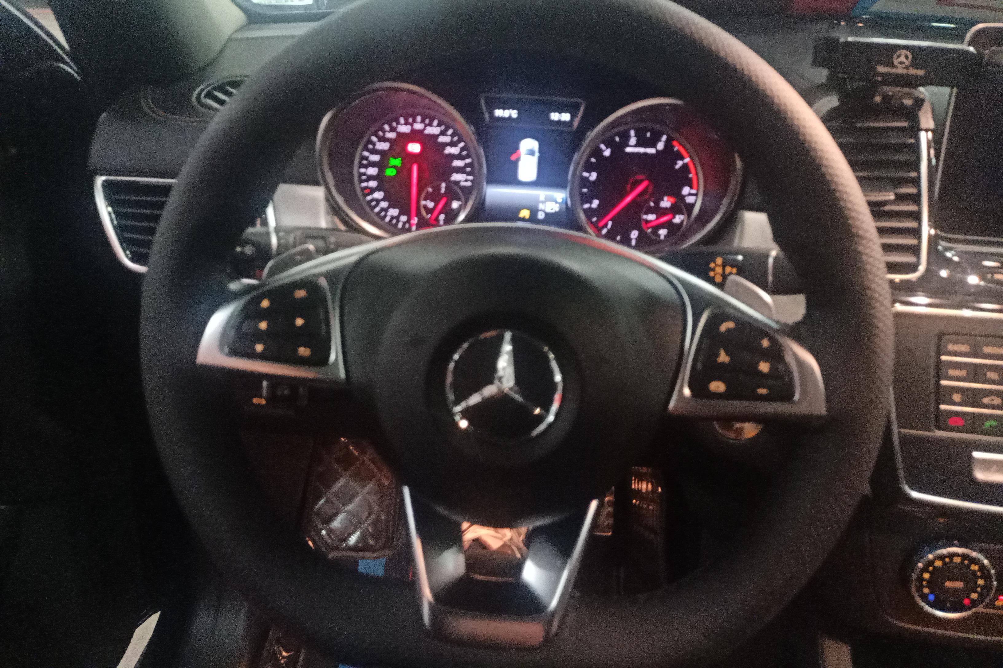 Mercedes-Benz GLE AMG 2018 car image #19