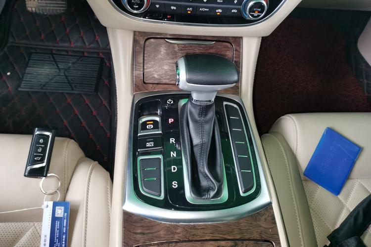 GAC Trumpchi GA8 2017 car image #19