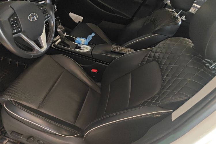 Hyundai Tucson (Imported) 2019 car image #19