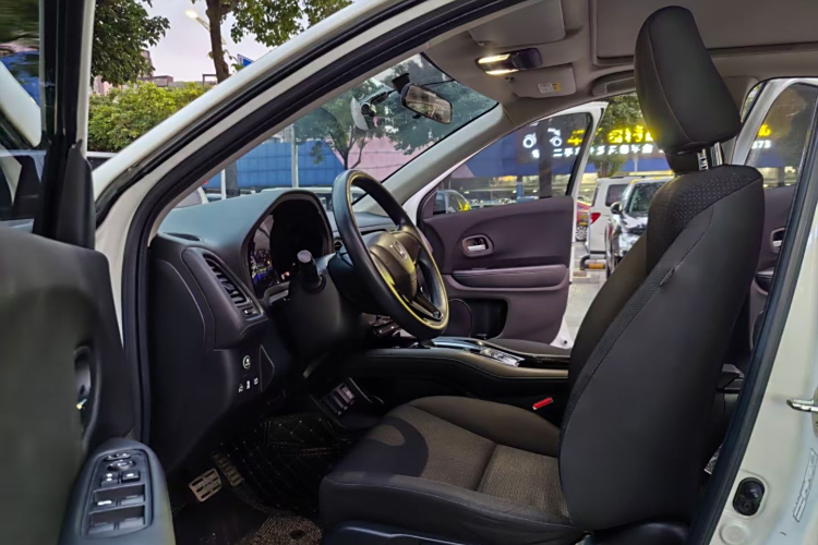 Honda VEZEL 2021 car image #19