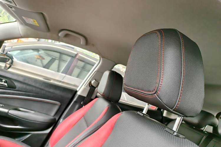 Changan CS15 EV 2016 #19 Changan CS15 EV 2016 car image #19