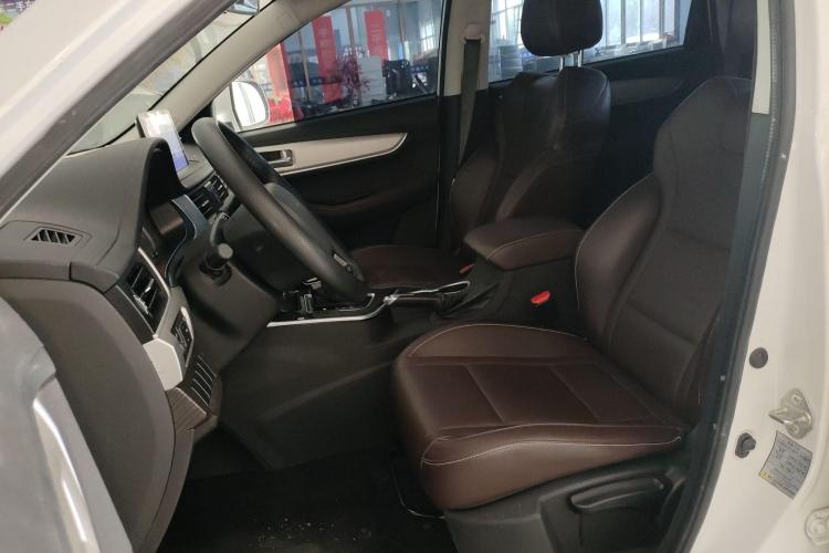 T5 2023 car image #19