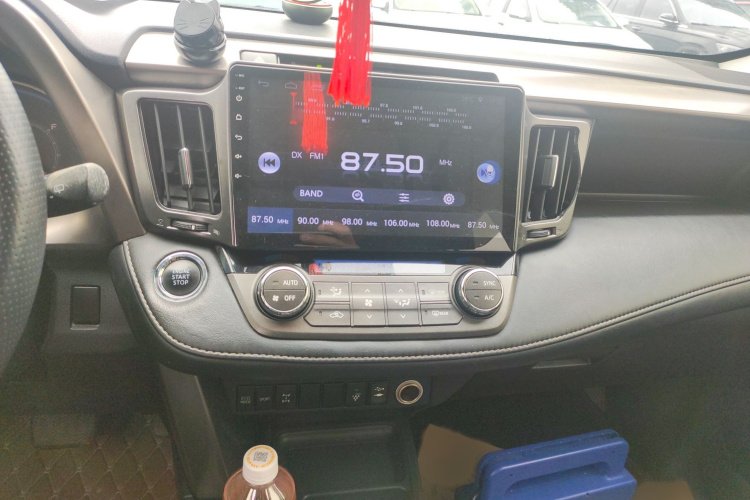 Toyota RAV4 (Imported) 2014 immagine di auto #19