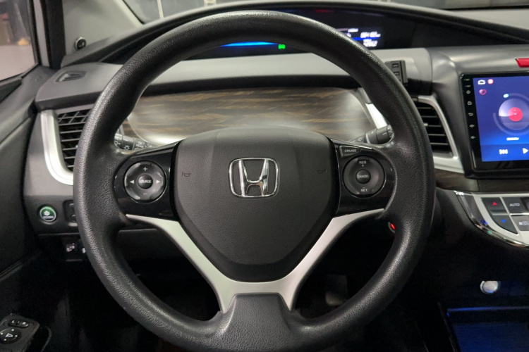 Honda Jade 2017 car image #19