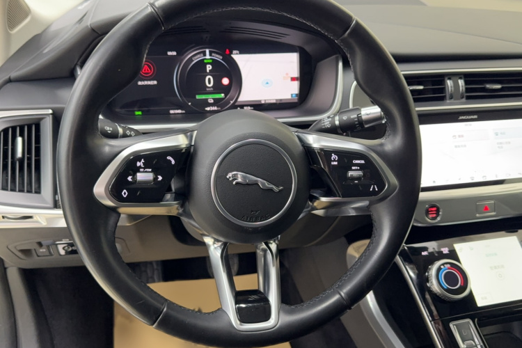 2019 car image #19