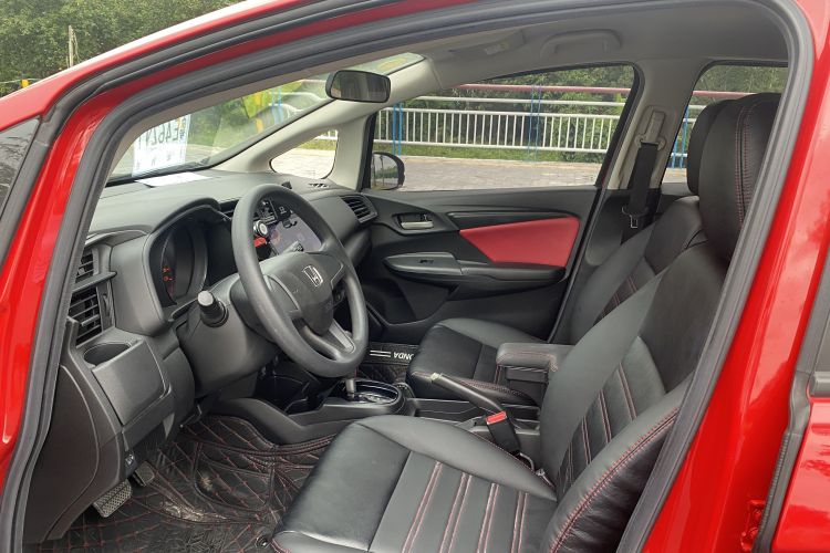 Honda Fit (Imported) 2017 #19 Honda Fit (Imported) 2017 صورة سيارة #19