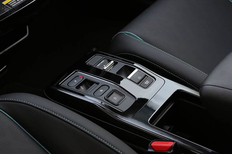 Honda e:NP2 2024 car image #19