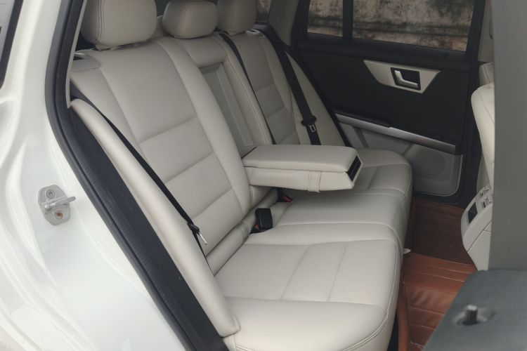 Mercedes-Benz GLK Class 2015 car image #19