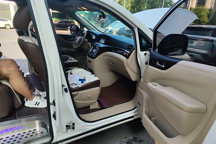 Nissan Quest 2016 imagem de carro #19