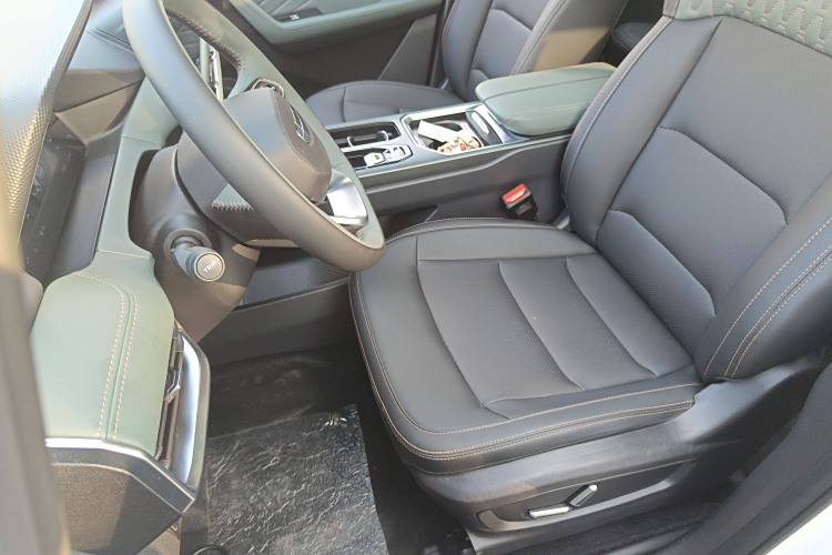 GEELY Okavango L 2024 car image #19