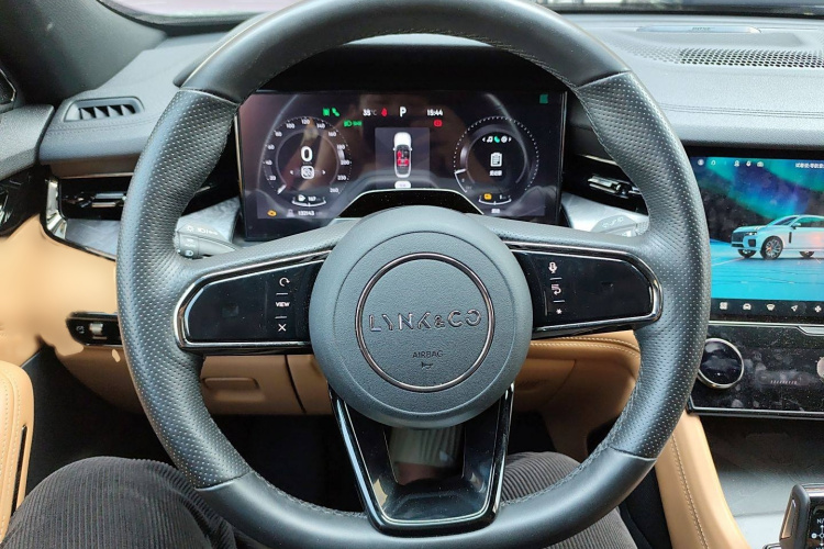 Lynk & Co 09 EM-P 2022 #19 Lynk & Co 09 EM-P 2022 car image #19