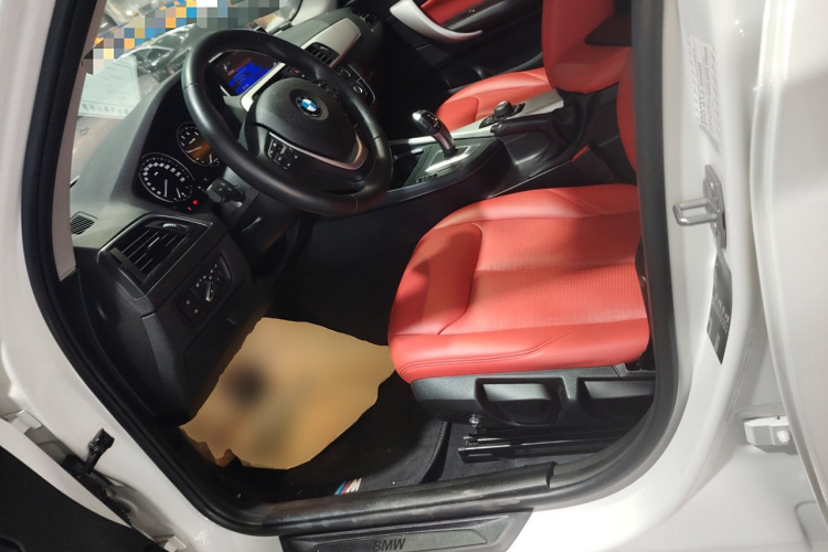 BMW 1 Series (Imported) 2019 #19 BMW 1 Series (Imported) 2019 car image #19