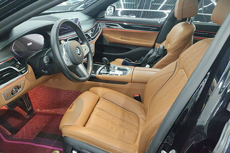 BMW M760Le 2021 #19 BMW M760Le 2021 car image #19