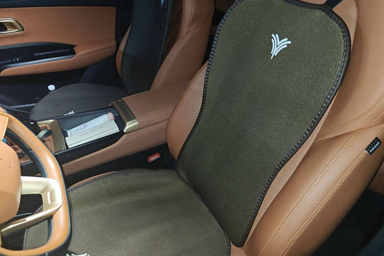 哪吒汽车 哪吒X 2023 汽车图片 #19