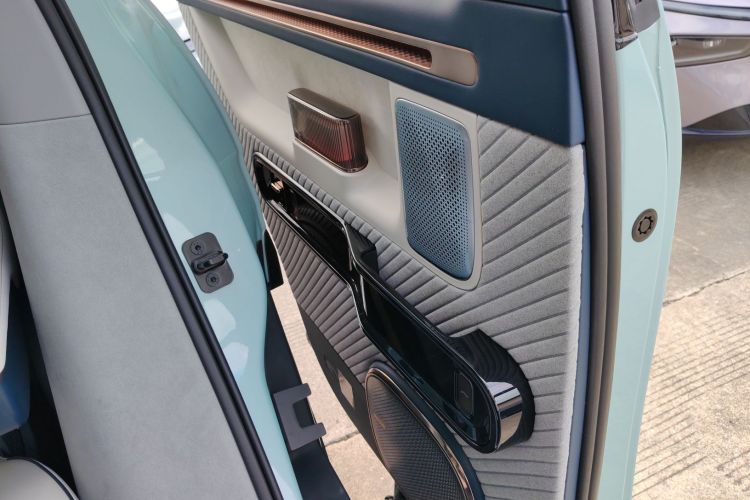 Zeekr MIX 2024 car image #19