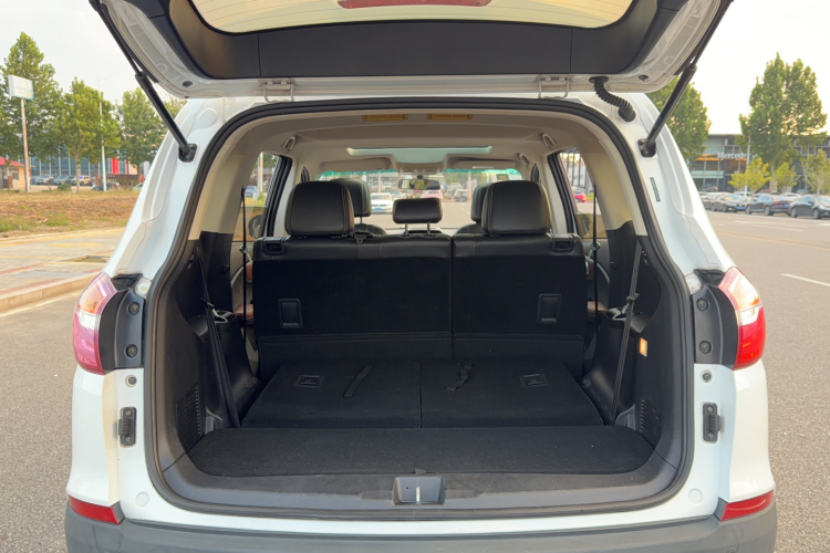 SWM X7 2018 imagen de coche #19