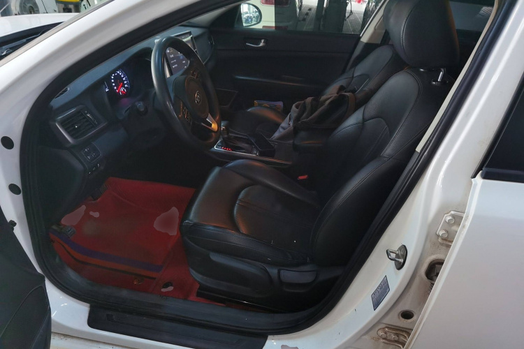 Kia K5 (Imported) 2017 صورة سيارة #19