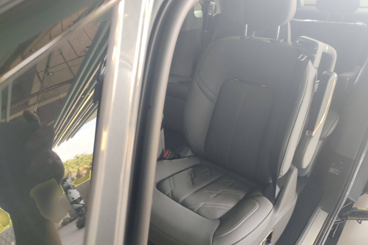 Zeekr MIX 2024 car image #19