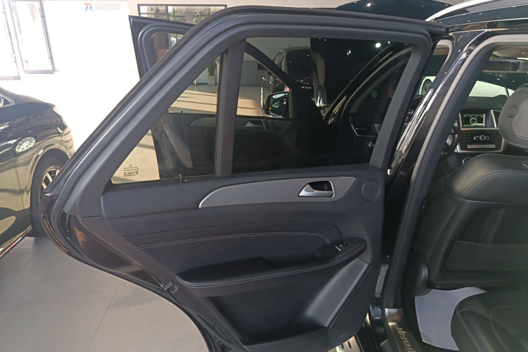 Mercedes-Benz M Class 2015 #19 Mercedes-Benz M Class 2015 car image #19