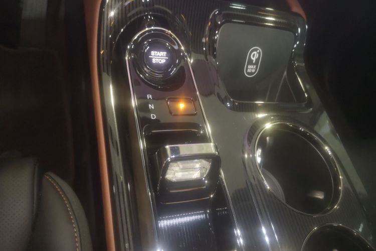 GAC Trumpchi E8 2025 imagem de carro #19