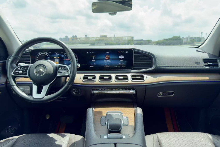 Mercedes-Benz GLE Class New Energy 2022 car image #19