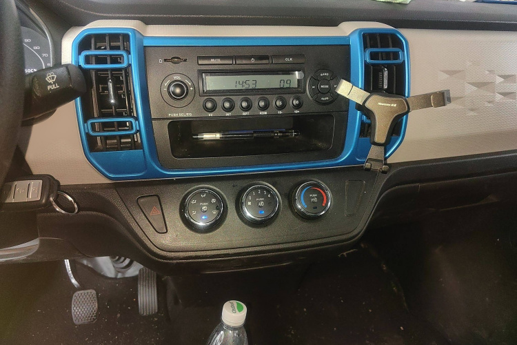 2024 car image #19