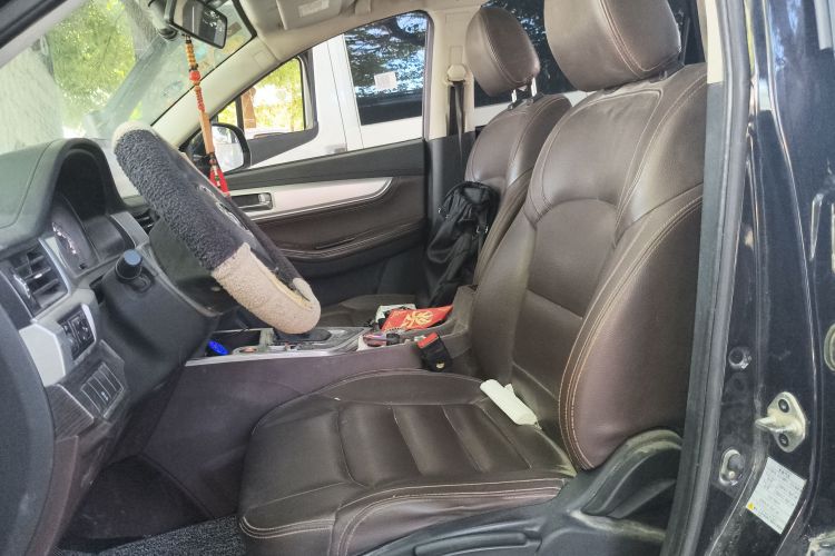 Forthing JOYEAR X5 2018 car image #19