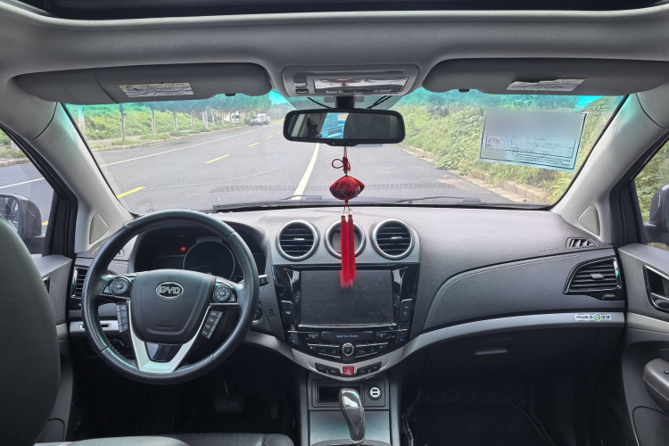 BYD S7 2017 image de voiture #19