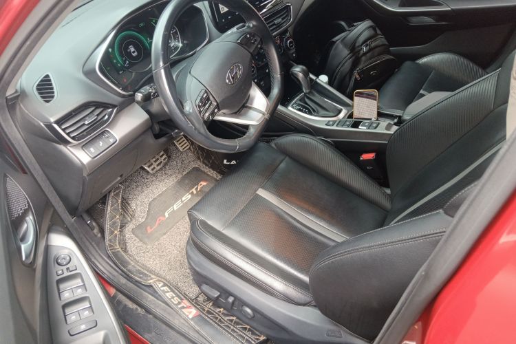 Hyundai Lafesta 2018 #19 Hyundai Lafesta 2018 car image #19