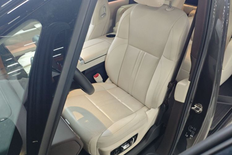 理想汽车 理想MEGA 2024 汽车图片 #19