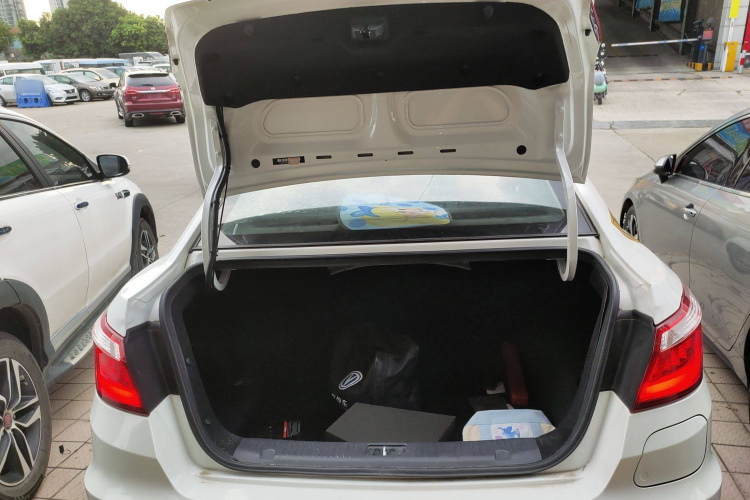 Changan Eado EV 2018 car image #19