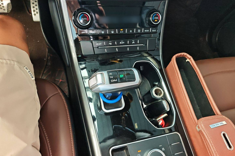 Haval H8 2018 изображение автомобиля #19