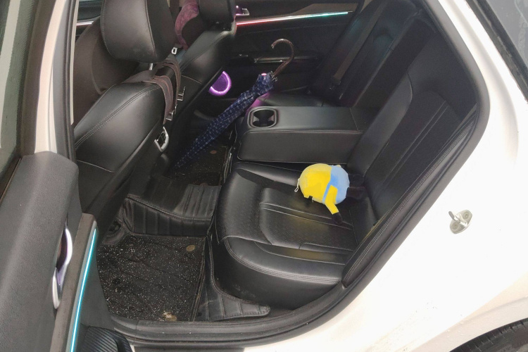 Kia K5 (Imported) 2021 صورة سيارة #19