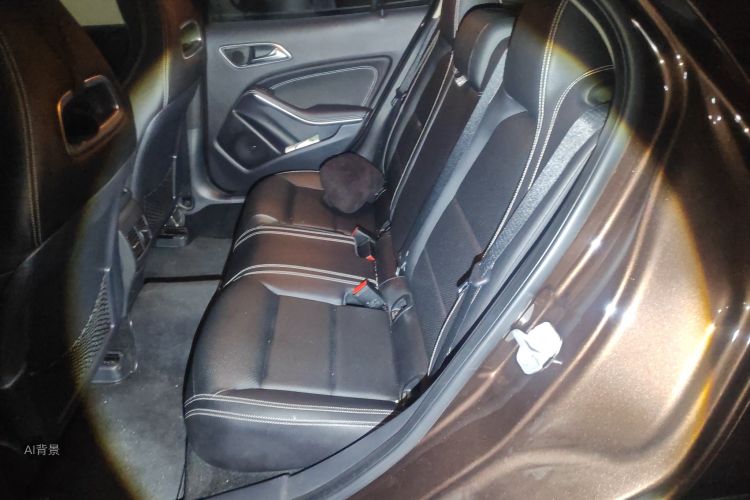 Mercedes-Benz GLA Class 2016 car image #19