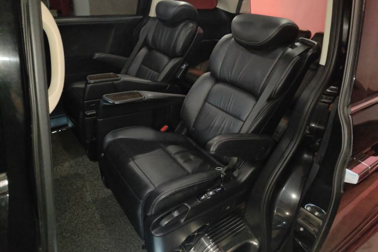Honda Elysion 2016 imagen de coche #19