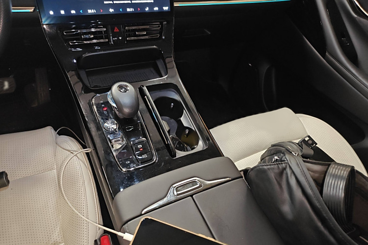 GAC Trumpchi E9 2023 #19 GAC Trumpchi E9 2023 изображение автомобиля #19