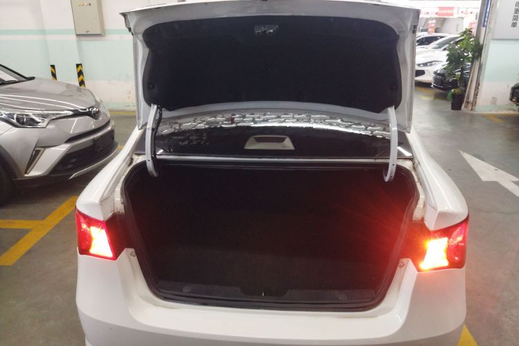 Roewe 350 2015 imagen de coche #19