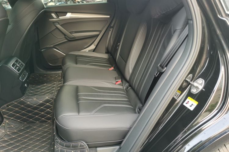 Audi Q5L 2023 car image #19