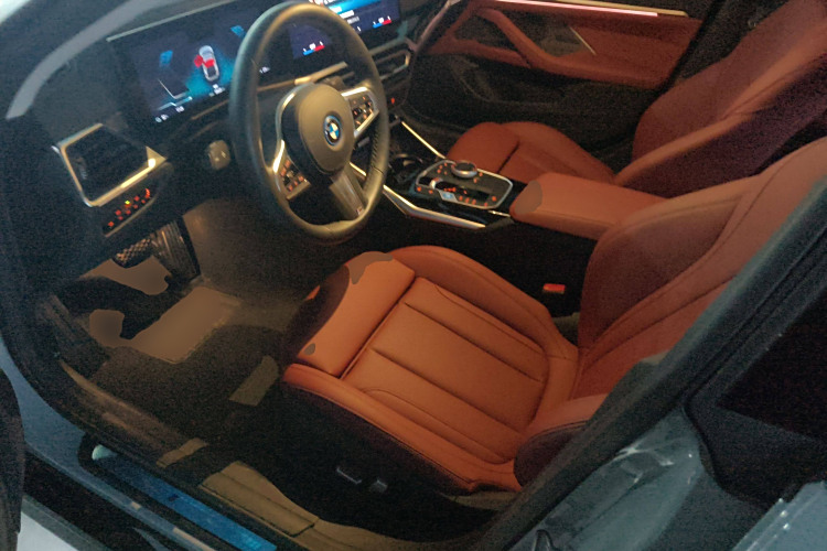 BMW i4 M50 2023 #19 BMW i4 M50 2023 car image #19